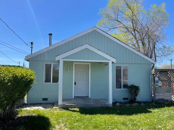 630 Hall St, Susanville, CA 96130