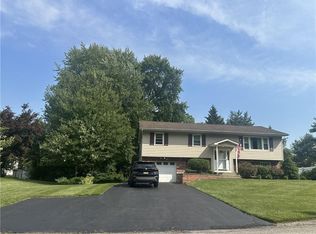 52 Reggie Dr, Wappingers Falls, NY 12590