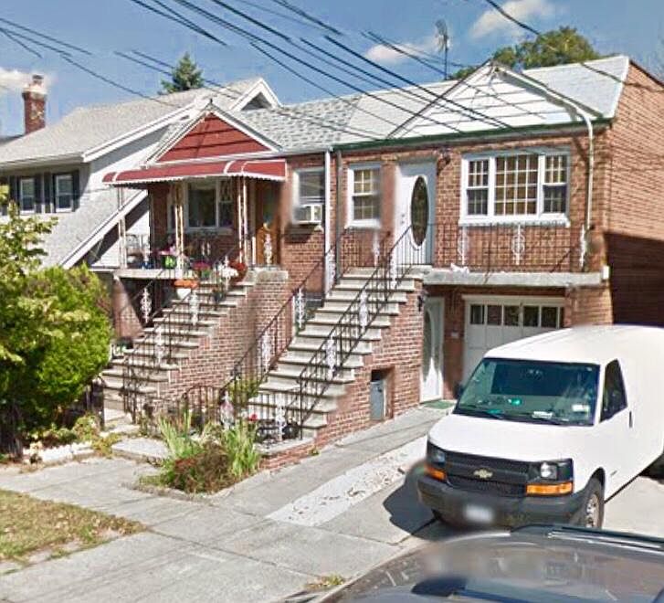 1st image of 4012 203rd St #1
