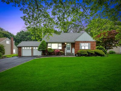 16 Corlett Place, Huntington Station, NY, 11746