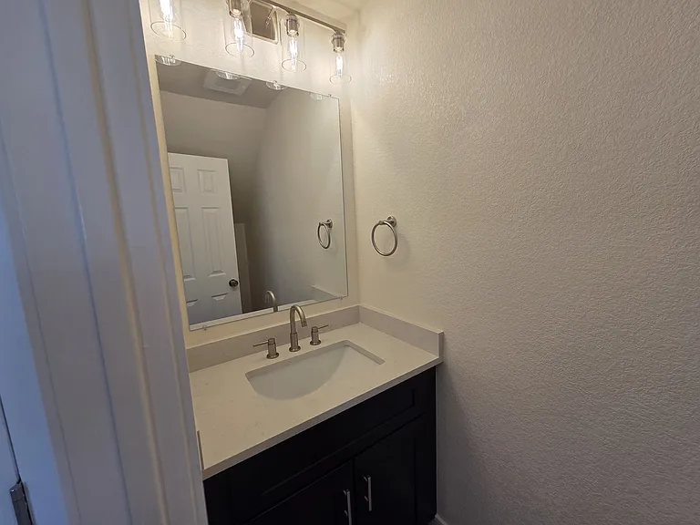 2137 Dexter Dr #C — Photo 7