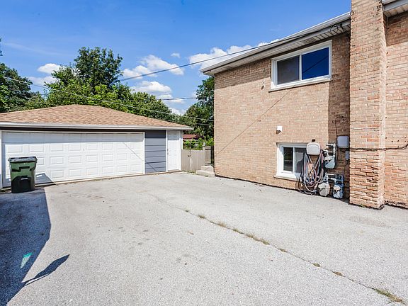 5th image of 7840 S Cronin Ave