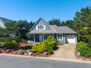 220 SW 61st St, South Beach, OR 97366