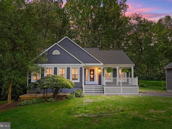 6 Hay Barn Rd, Stafford, VA 22556