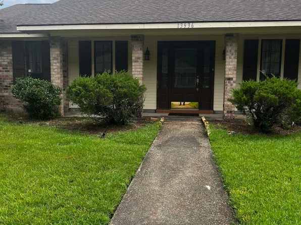 13936 Cayuga Dr, Baker, LA 70714