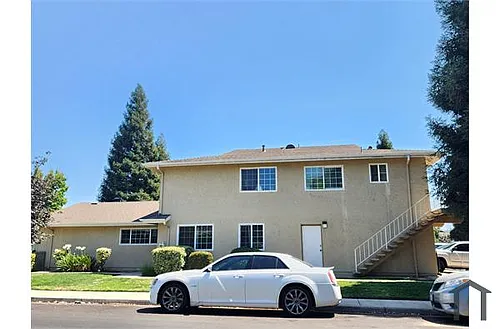2236 Peach Ave #4 Photo 1