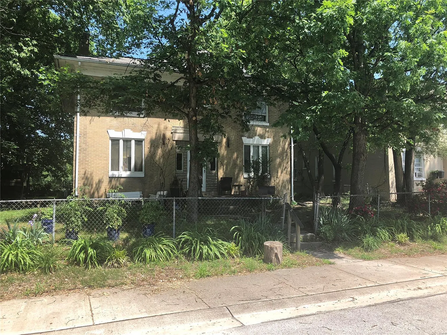 408 Benton St photo 1