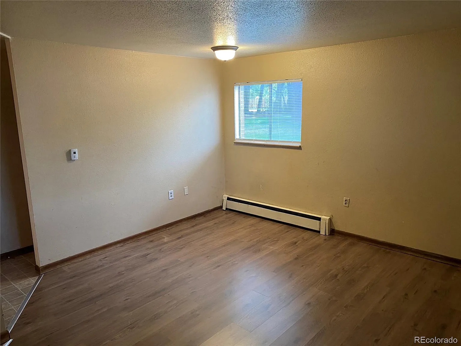 1 bed, 1.0 bath, 2580 sqft, $1,200 — Photo 2