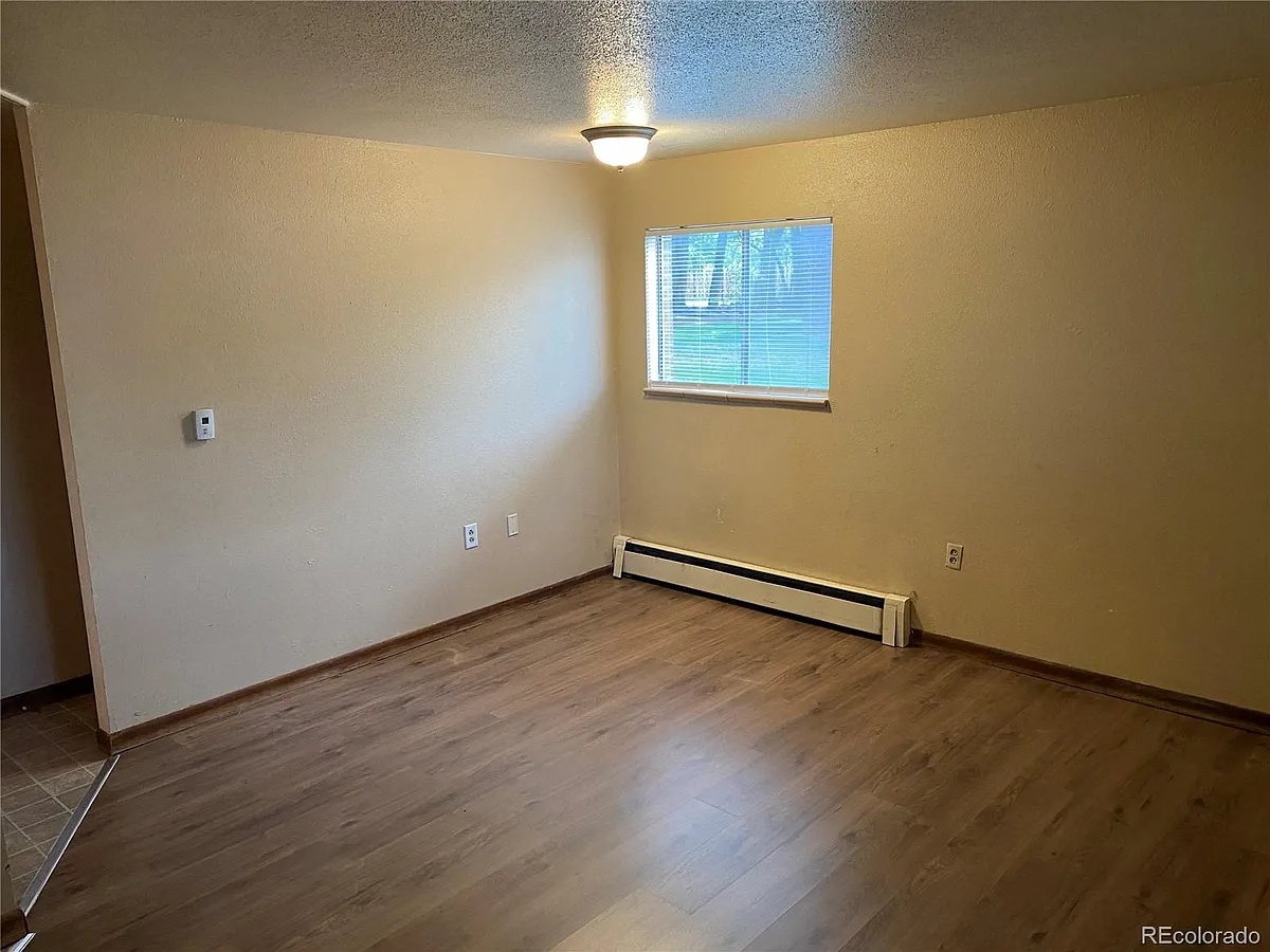 Building Photo - 1309 Burton Ct