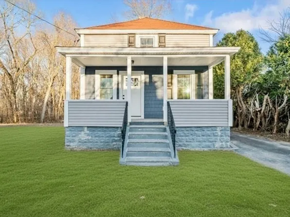 31 Dexter St, Methuen, MA 01844