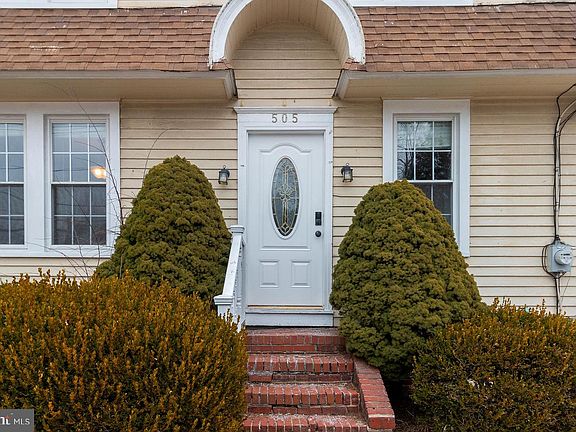 4th image of 505 Neck Rd