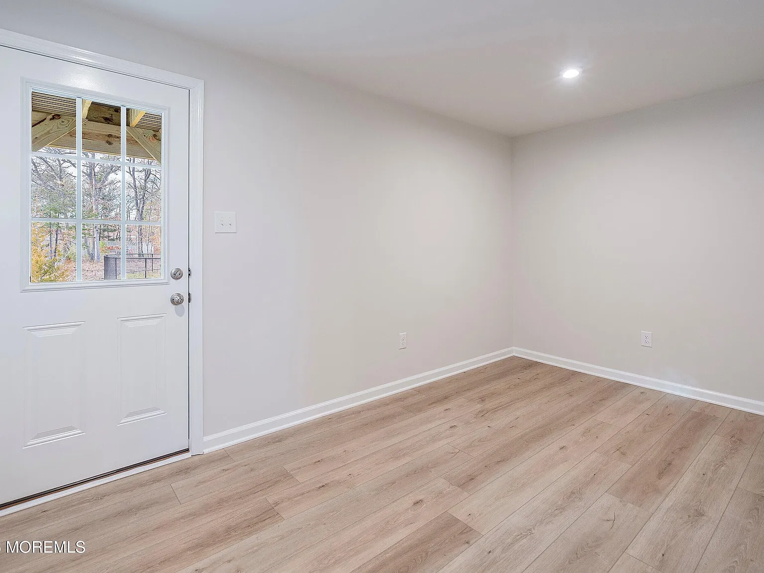 3 bed, 3.5 bath, 1558 sqft, $3,300 — Photo 4