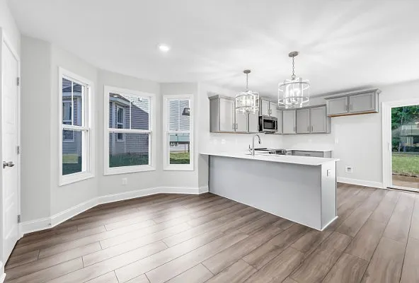 200 Limestone Point Dr — Photo 6