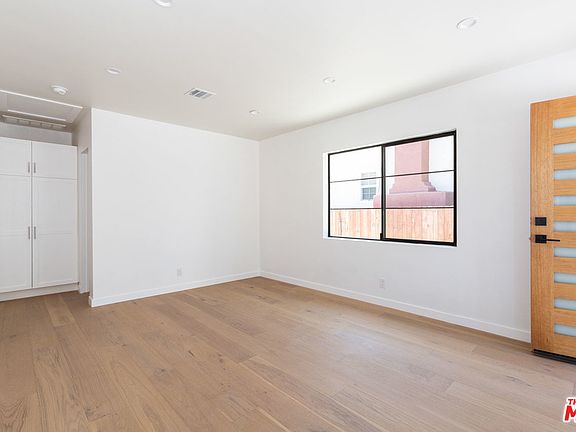 3rd image of 3304 Casitas Ave