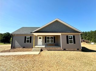2482 Price Rd, Eden, NC 27288
