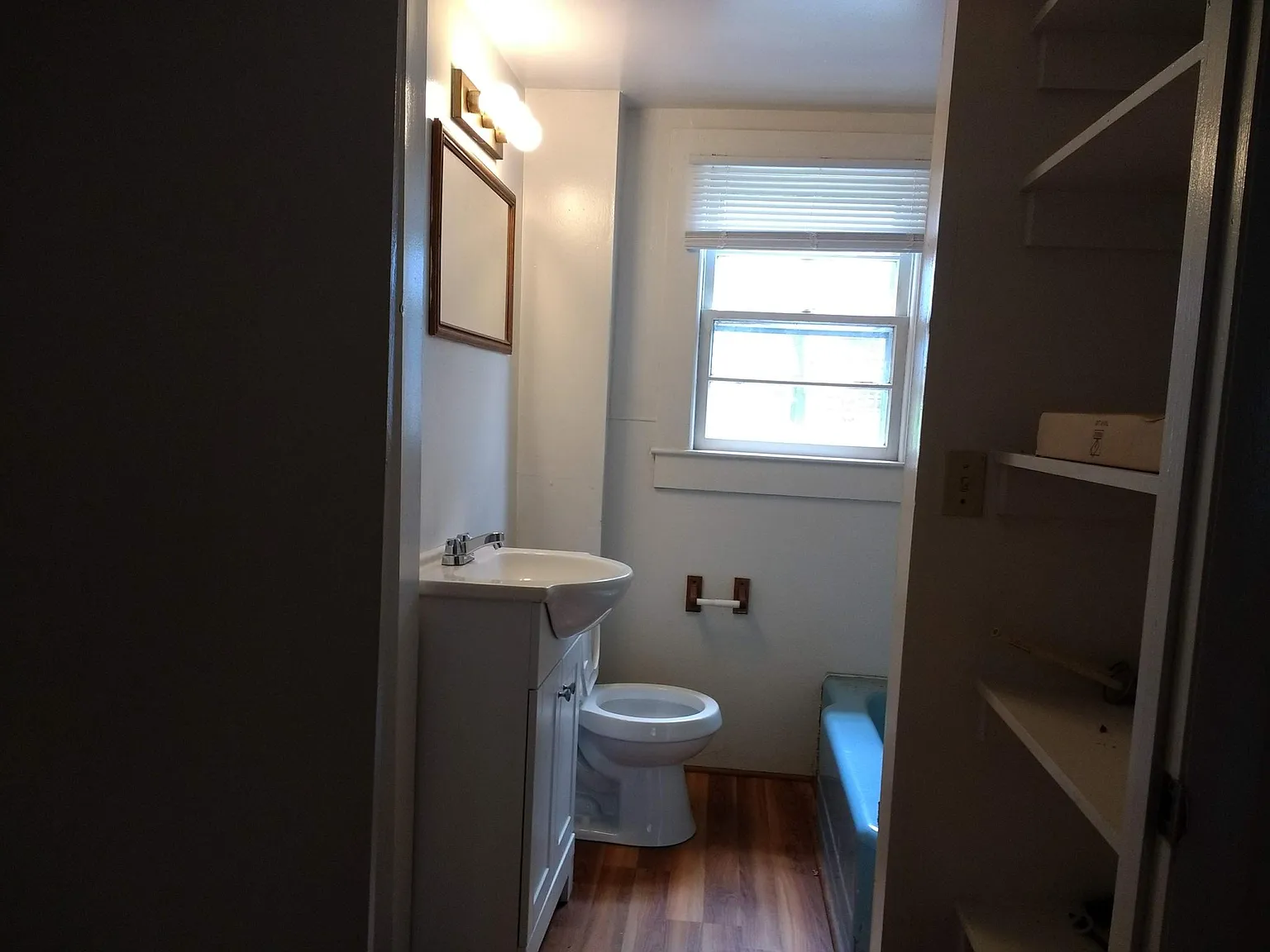 2 bed, 954 sqft, $1,600 — Photo 2