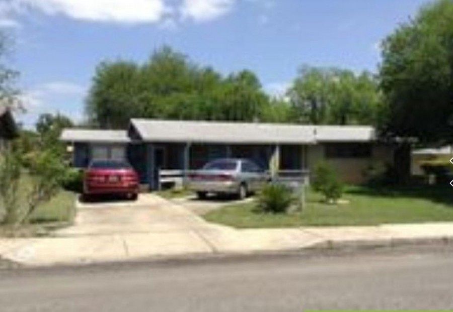 1st image of 2507 Greencrest Dr