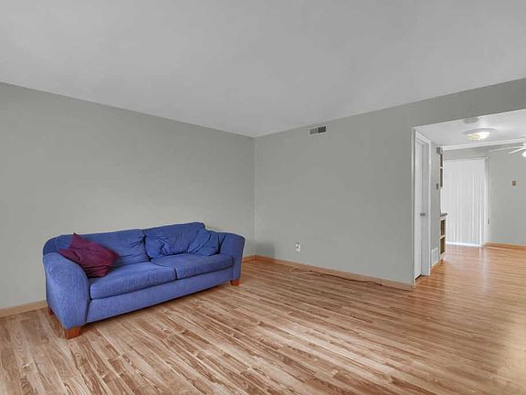 4th image of 1851 Mansard Dr