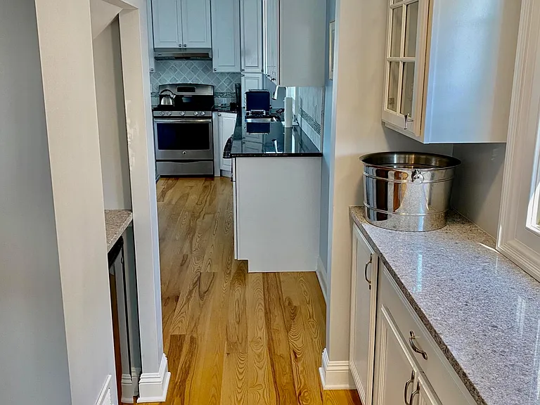 74 Goetze St — Photo 14