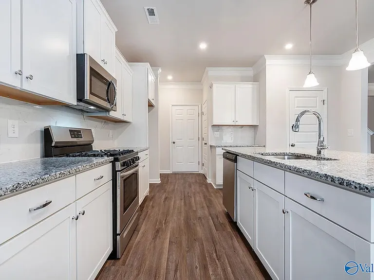 16879 Hollings Trl — Photo 7