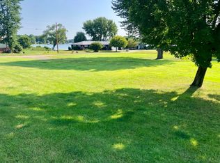 22-23 Sunset Dr, Three Rivers, MI 49093