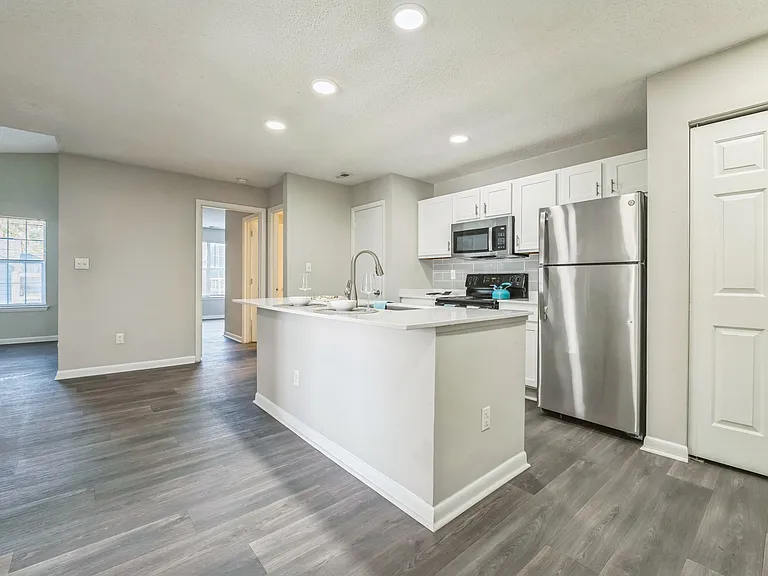 Magnolia Terrace — Photo 13