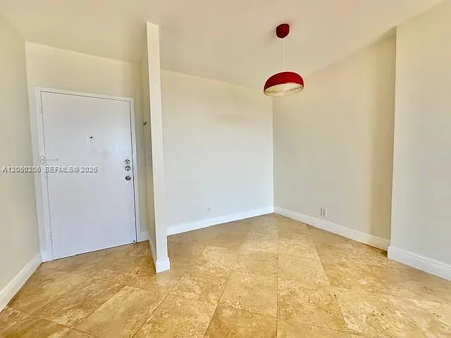 2450 NE 135th St #1005 — Photo 6