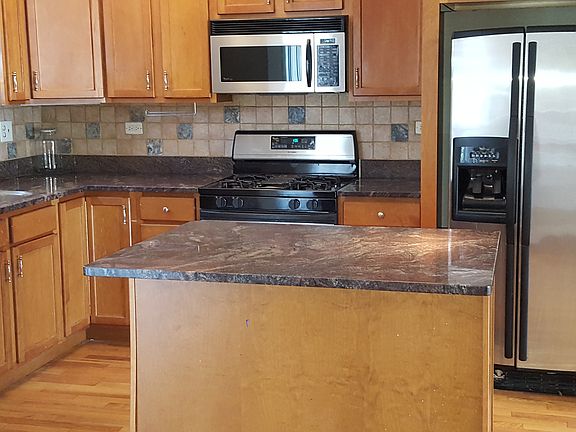 2nd image of 2552 W Bloomingdale Ave
