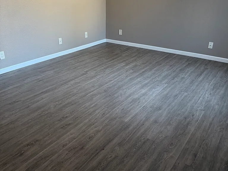1194 Susan Ct NE #1194 — Photo 2