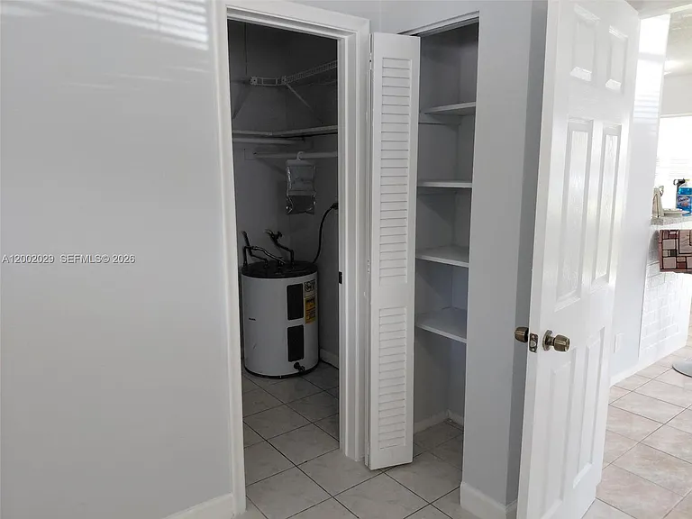 1433 SW 24th Ct #1 — Photo 11