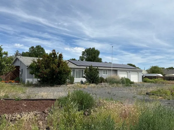 1048 SW Colfax Ln, Madras, OR 97741