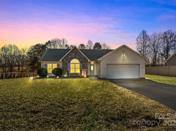 4702 Powder Horne Ln, Conover, NC 28613