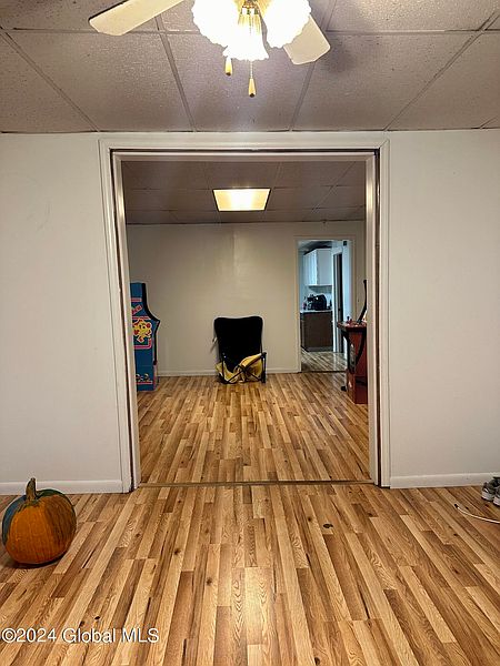 5th image of 886 3rd Avenue