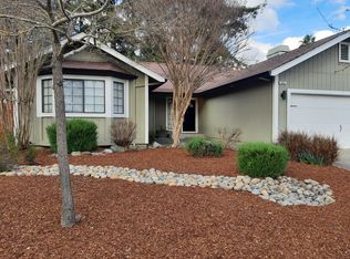 423 Wilson Ln, Windsor, CA 95492