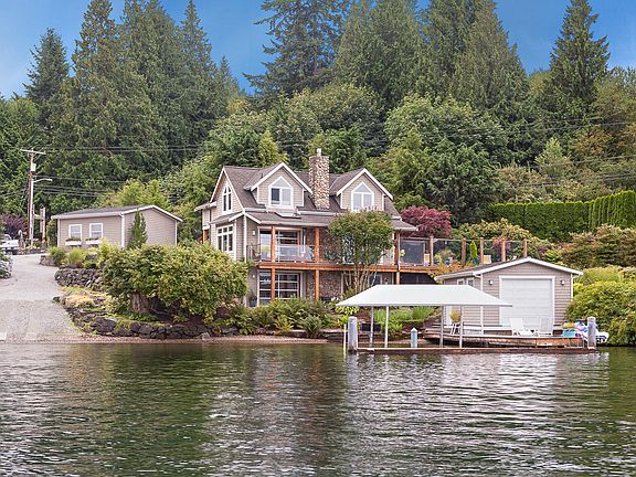 2nd image of 3514 S Bay Dr