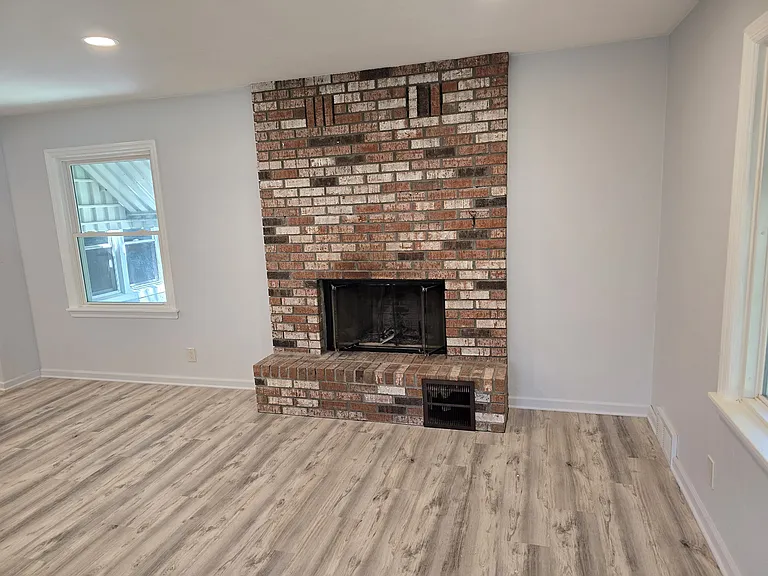 2812 Pelham Rd — Photo 4