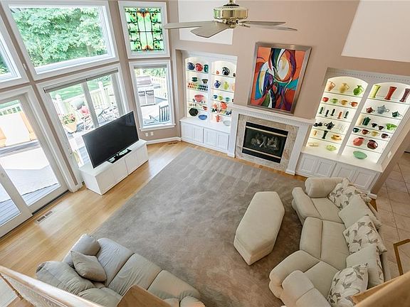 5th image of 65 Sableridge Ct