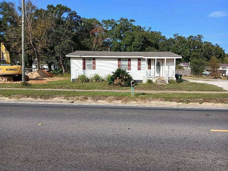 204 E Johnson Ave — Photo 9