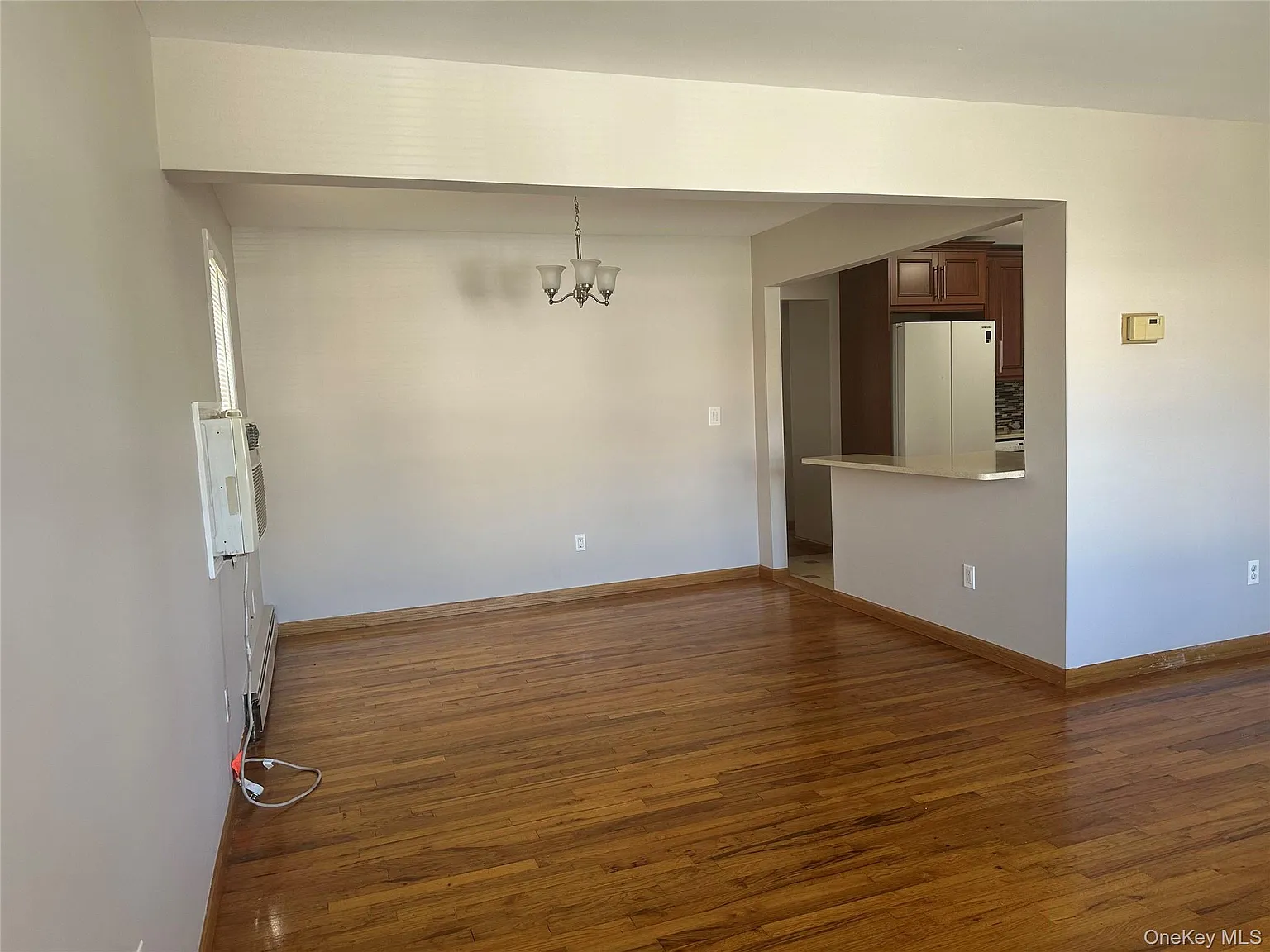 3 bed, 1.5 bath, 2300 sqft, $3,400 — Photo 4