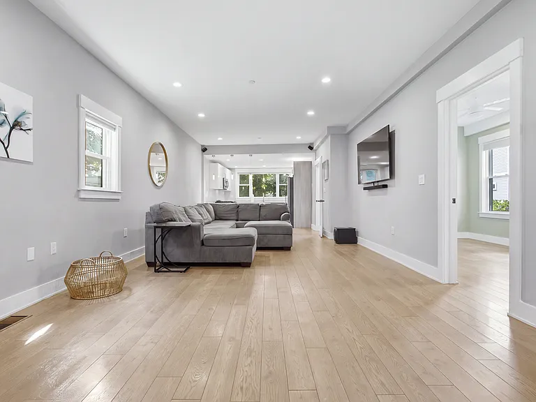 447 Frankfort St #1 — Photo 10