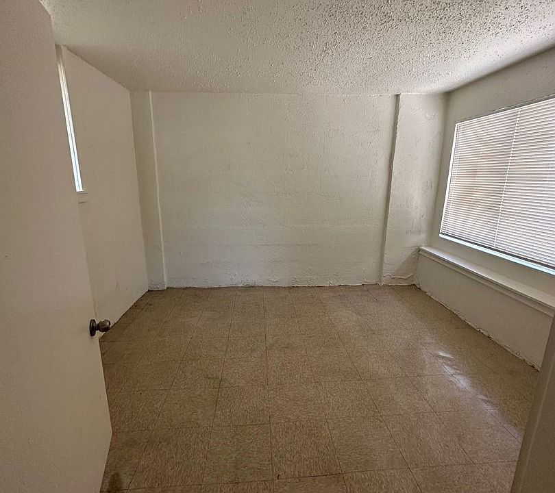 1st image of 4899 E Owens Ave