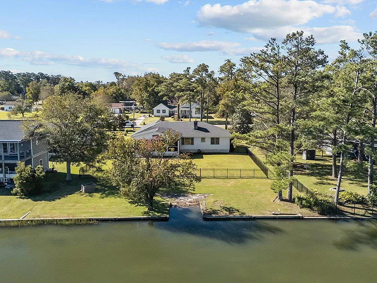 180 Wallace Rd — Photo 39