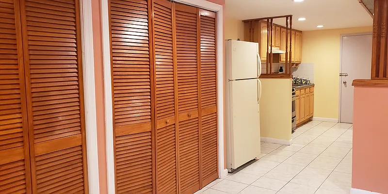 Rented by Lot & Units Realty Inc | media 19