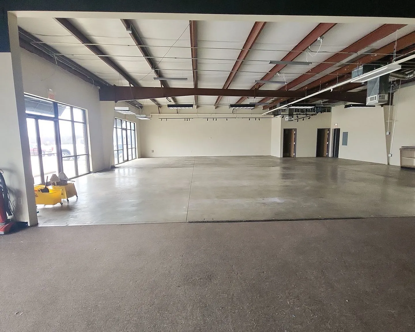 346 W Enterprise - 352 — Photo 1
