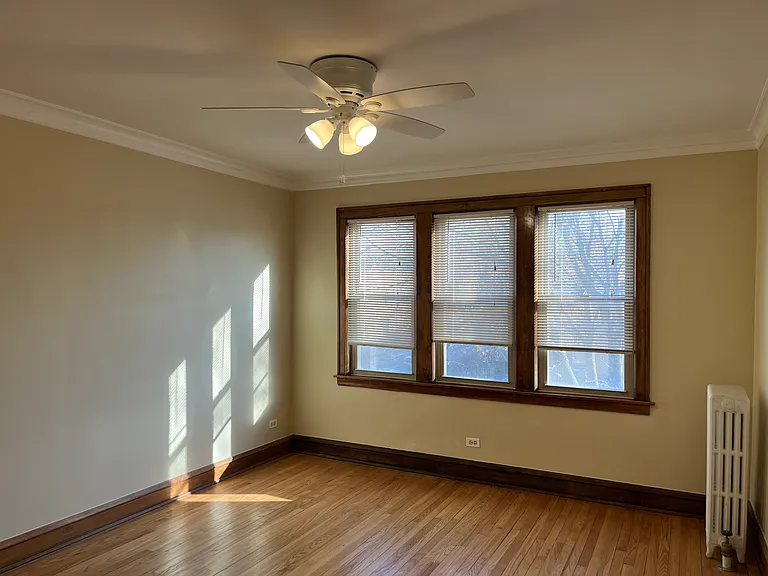 5202 W Henderson St — Photo 3