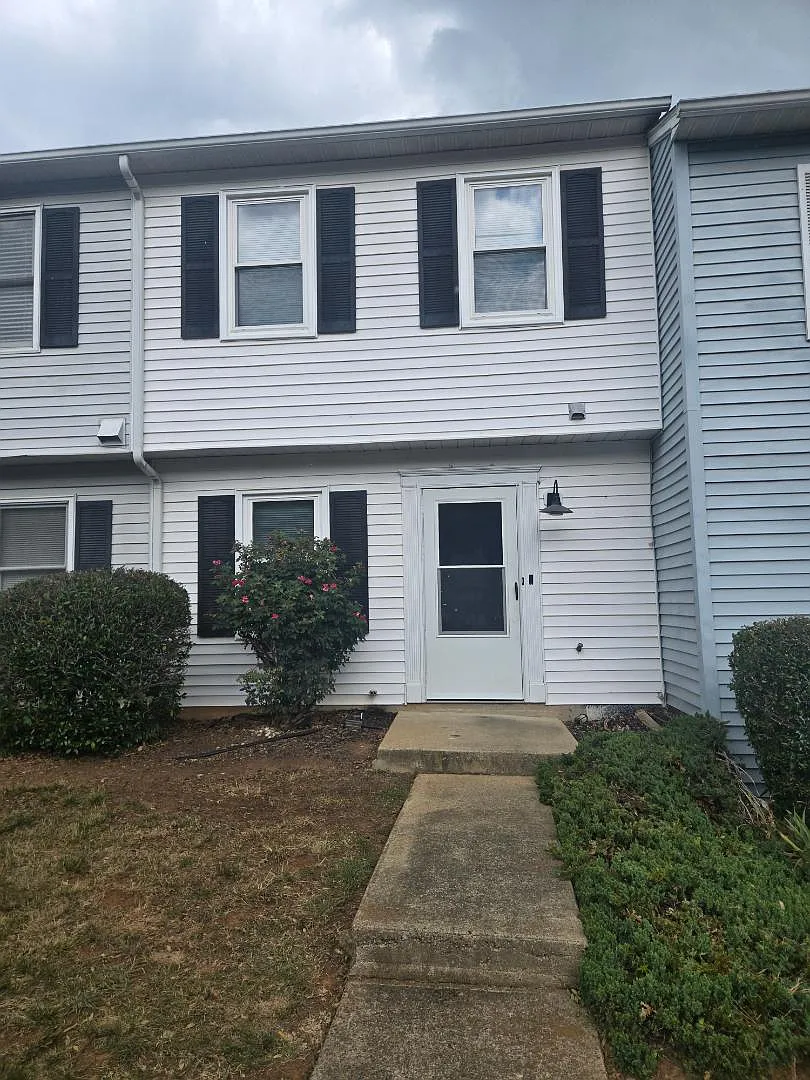 4 Providence Ct - Entire Home — Photo 1