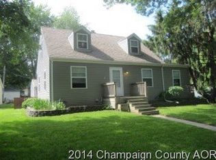 212 Arcadia Dr, Champaign, IL