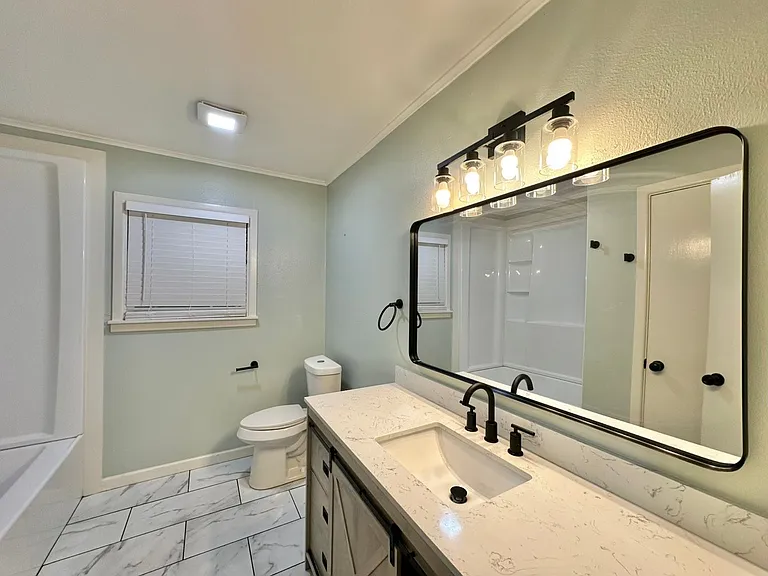1121 Elizabeth Dr — Photo 15