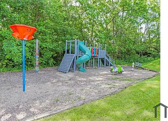 2 bed, 864 sqft, $1,639 — Photo 3