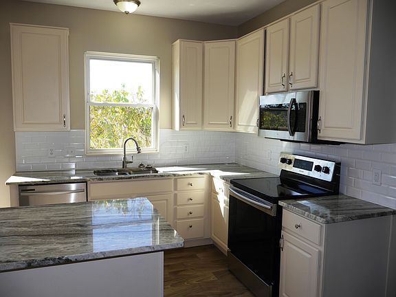 4th image of 162 Cameron Dr